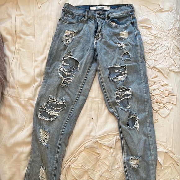 Brandy Melville Distressed with holes jeans size 25. - Picture 1 of 3